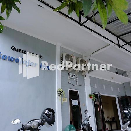 Sawojajar Inn Mitra Reddoorz Malang Esterno foto